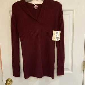 Derek Heart Burgundy V-Neck Sweater with Hood